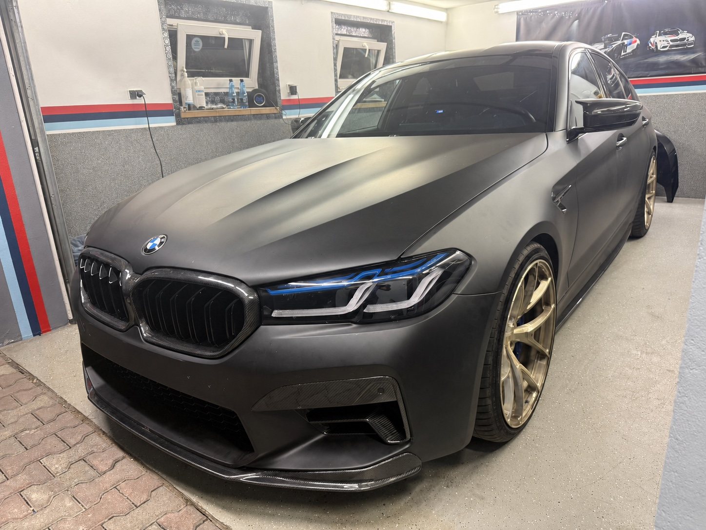 BMW M5 F90 retrofit reflektorów laserowych MLAB
